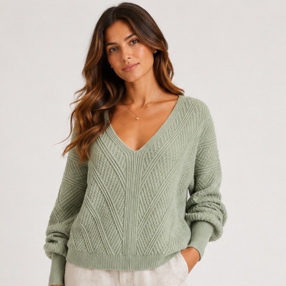 Belle by Belldini Sweater Large Sage Green V-Neck Chevron Ribbed Knit Pullover